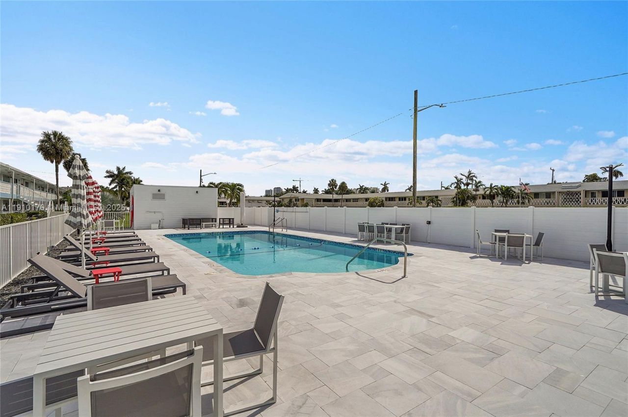 801 Atlantic Shores Blvd, Unit 203, Hallandale Beach, FL 33009 Photo