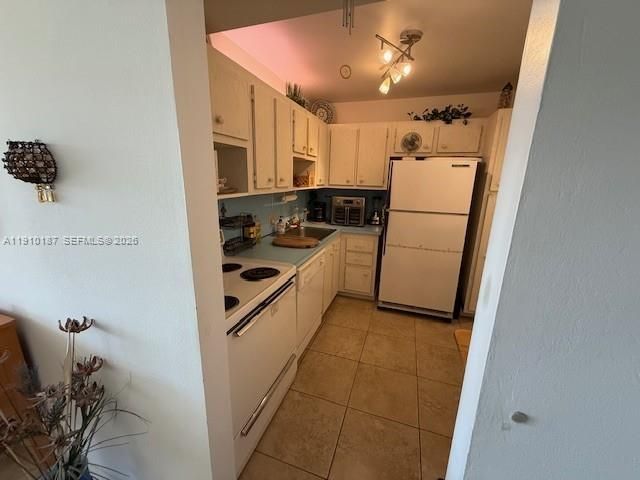 3625 N Country Club Dr, Unit 304, Aventura, FL 33180 Photo