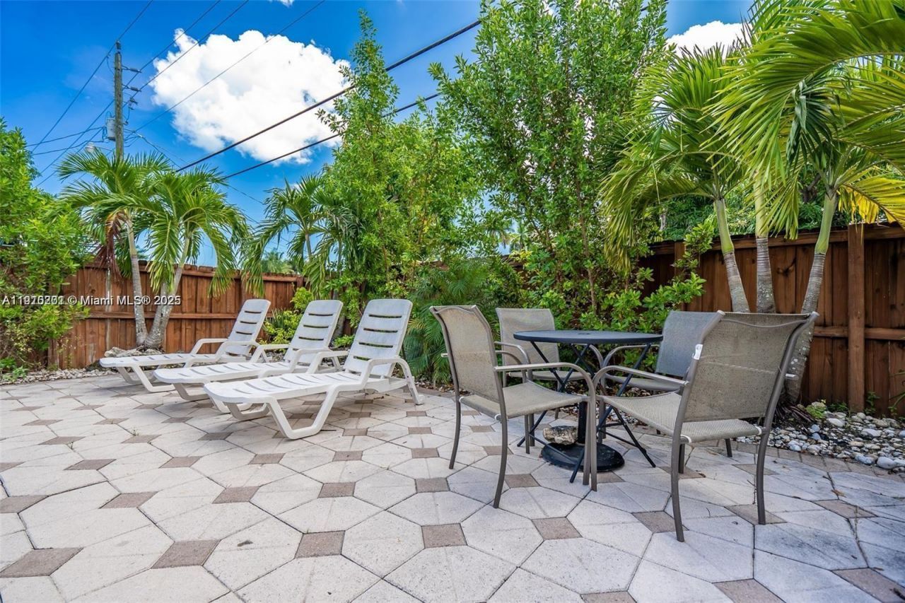 1148 Johnson St, Hollywood, FL 33019 Photo