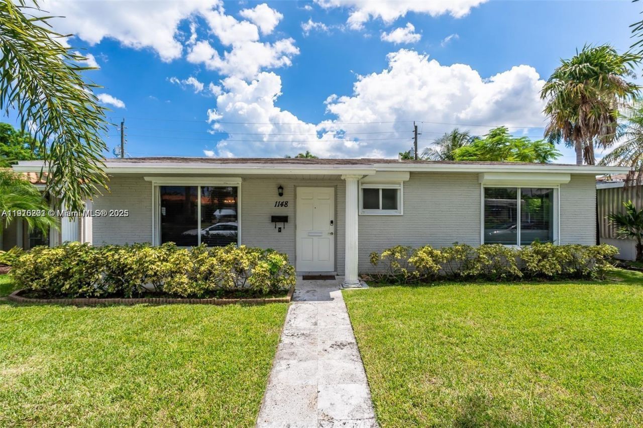 1148 Johnson St, Hollywood, FL 33019 Photo