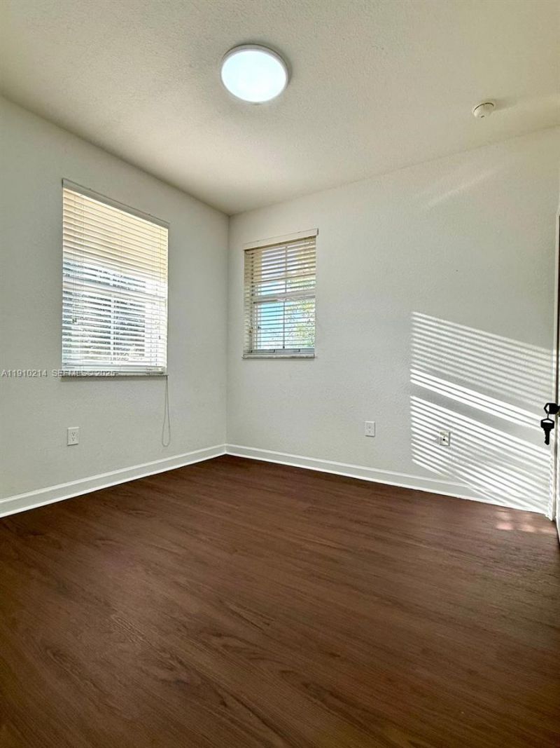 8675 NW 109th Ct, Doral, FL 33178 Photo