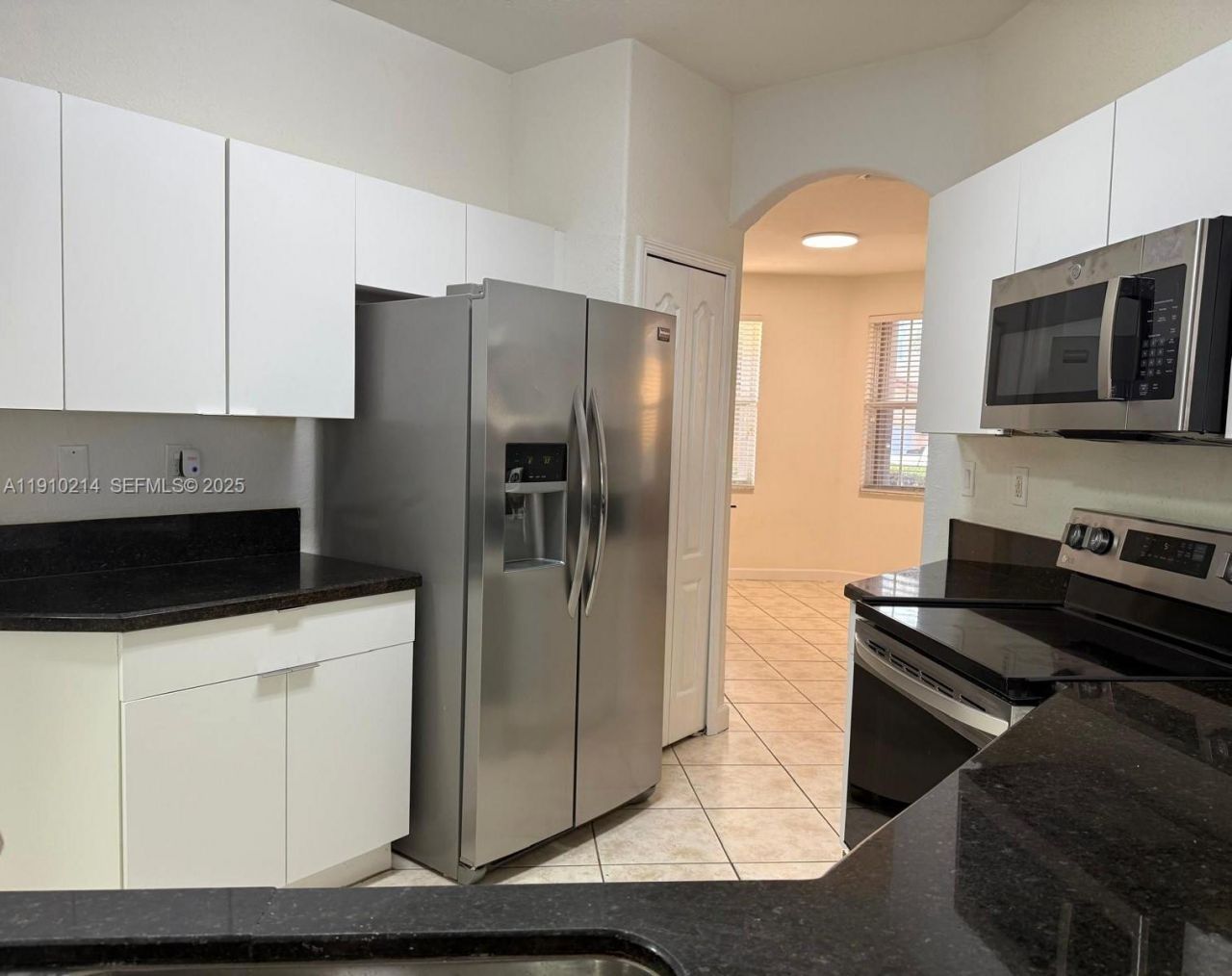 8675 NW 109th Ct, Doral, FL 33178 Photo