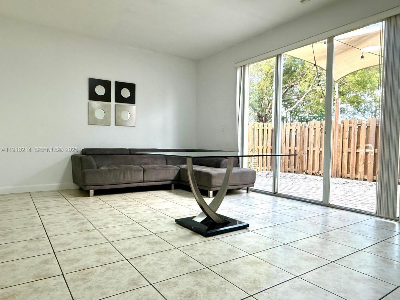 8675 NW 109th Ct, Doral, FL 33178 Photo