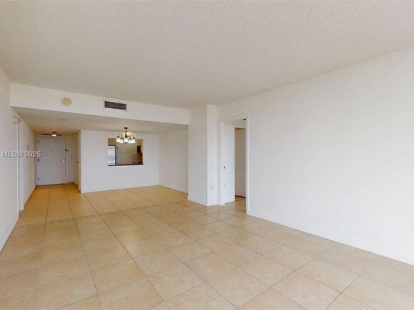 3675 N Country Club Dr, Unit 1610, Aventura, FL 33180