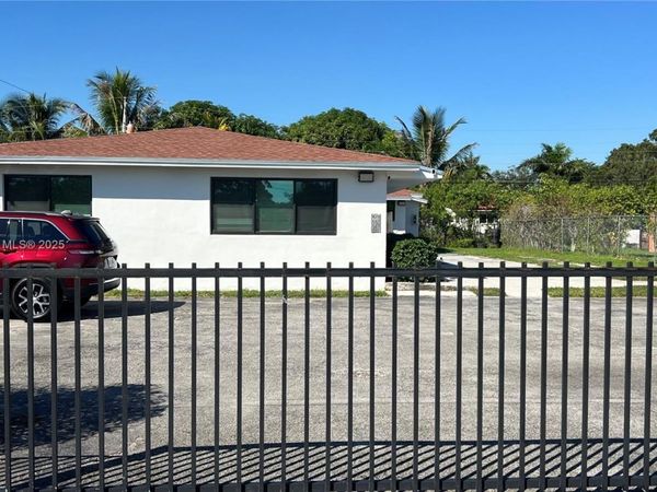 465 NE 139th St, Unit 461, North Miami, FL 33161