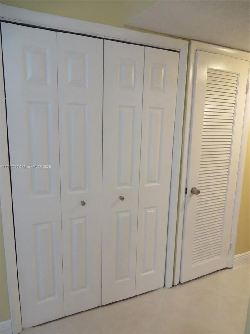 220 SW 9th Ave, Unit 105, Hallandale Beach, FL 33009 Photo