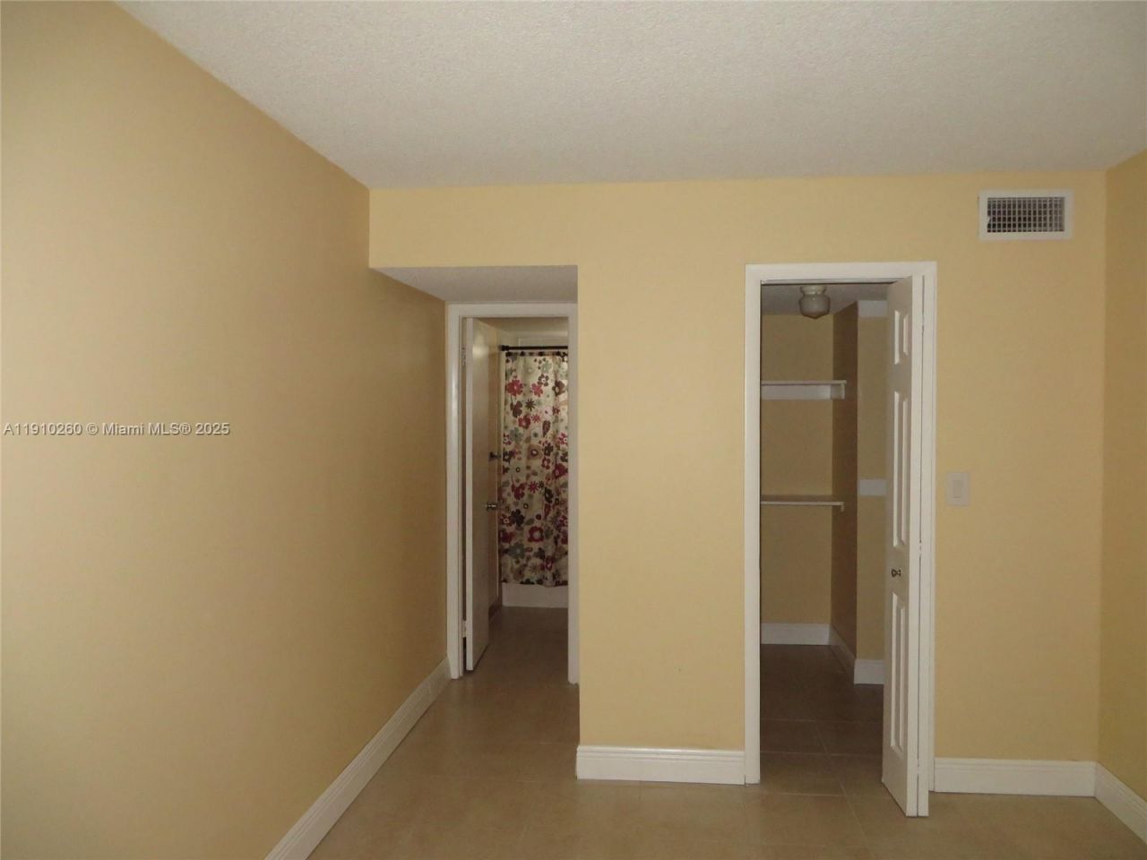 220 SW 9th Ave, Unit 105, Hallandale Beach, FL 33009 Photo