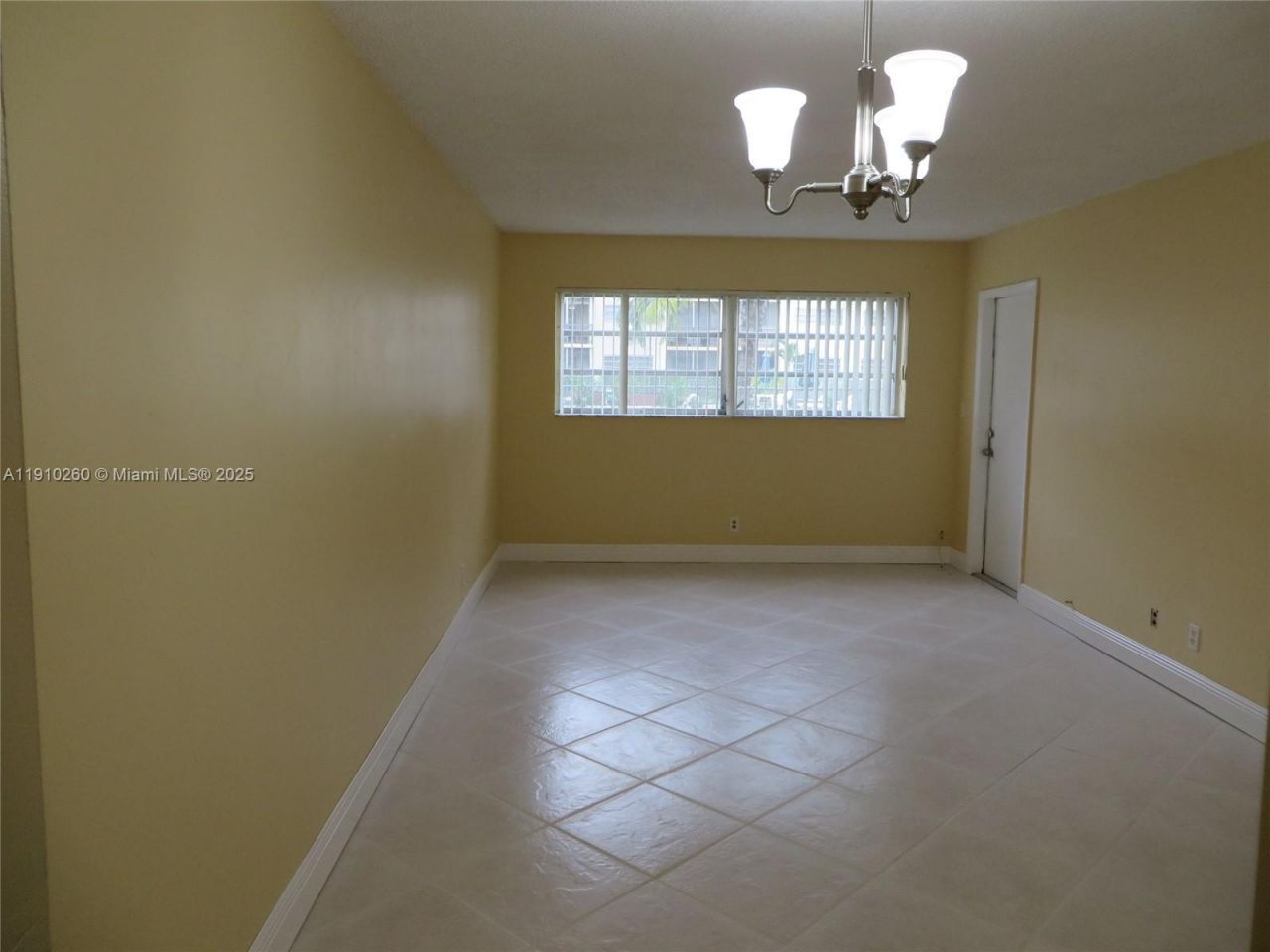 220 SW 9th Ave, Unit 105, Hallandale Beach, FL 33009 Photo