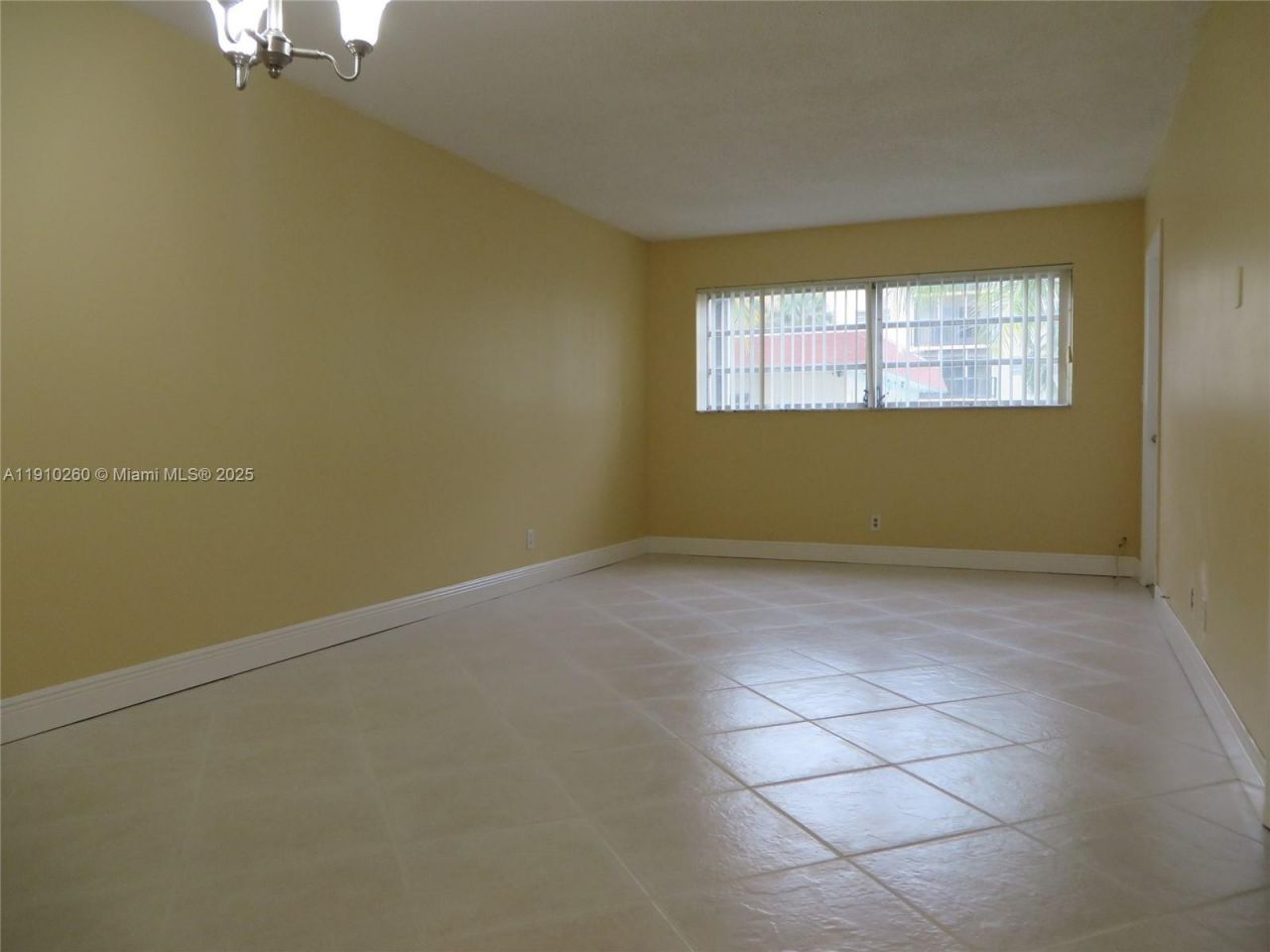 220 SW 9th Ave, Unit 105, Hallandale Beach, FL 33009 Photo