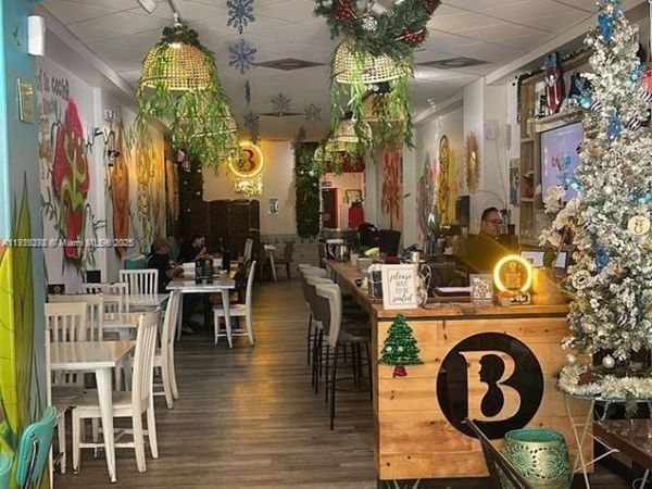 1917 Hollywood Blvd, Hollywood, FL 33020