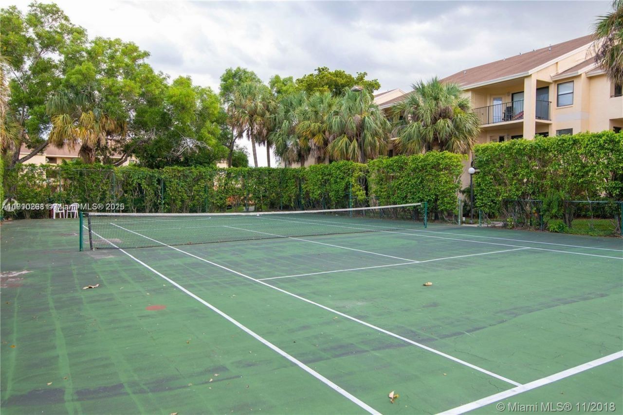 9999 Summerbreeze Dr, Unit 501, Sunrise, FL 33322 Photo