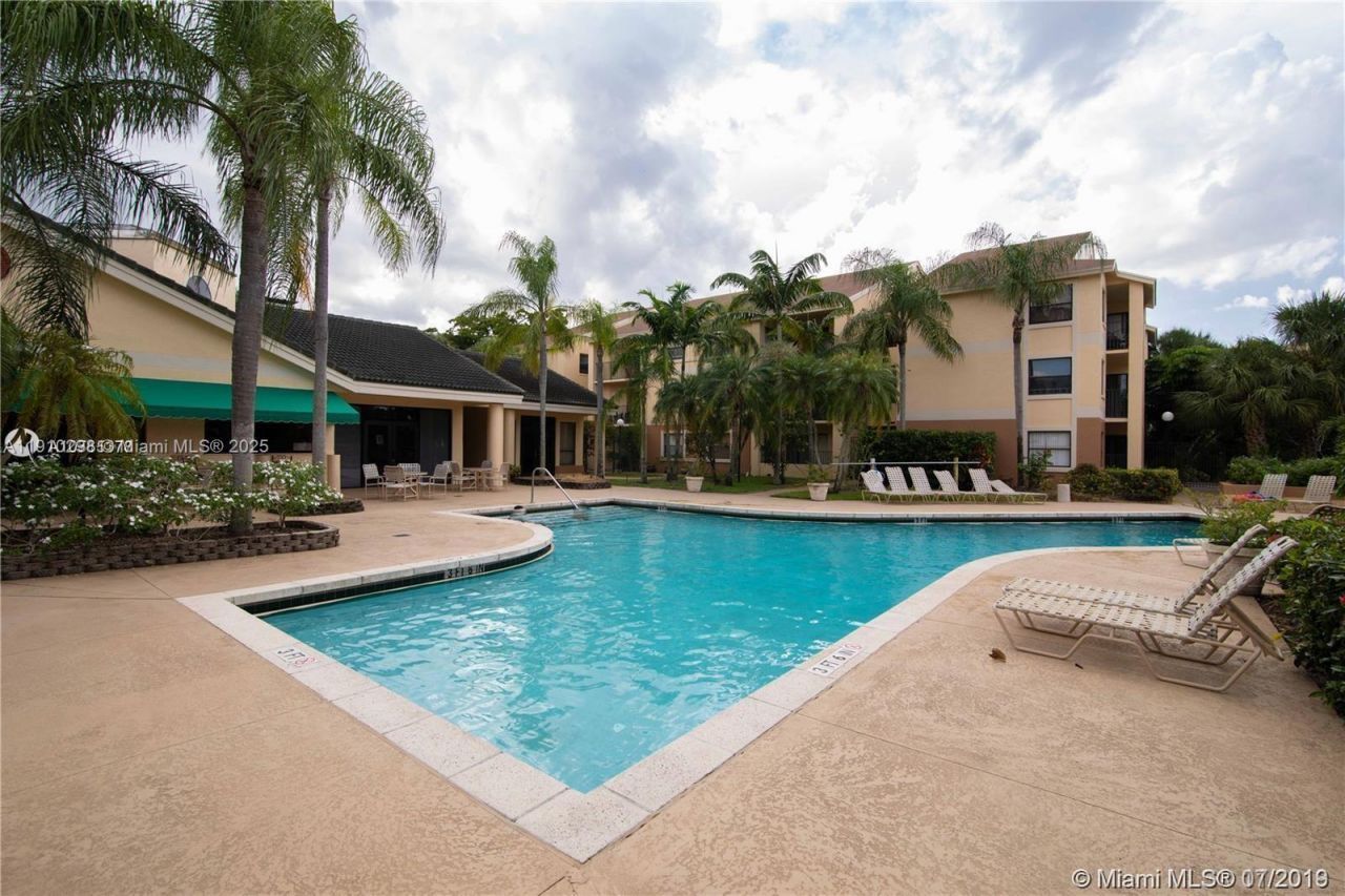 9999 Summerbreeze Dr, Unit 501, Sunrise, FL 33322 Photo