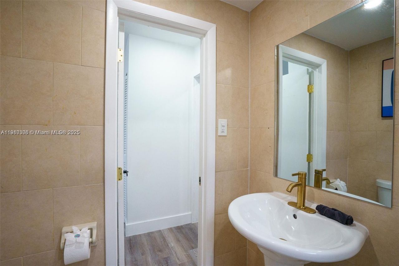 444 Ponce De Leon Blvd, Coral Gables, FL 33134 Photo