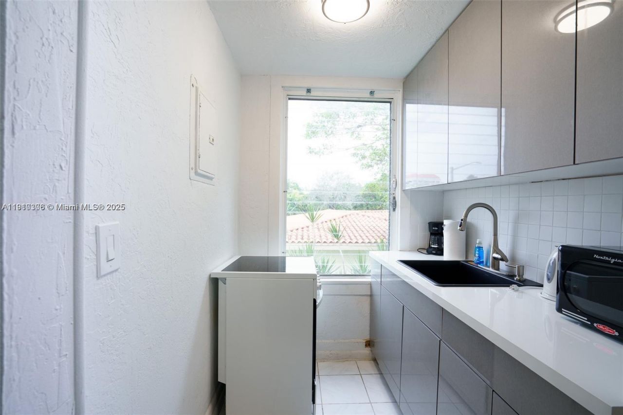 444 Ponce De Leon Blvd, Coral Gables, FL 33134 Photo