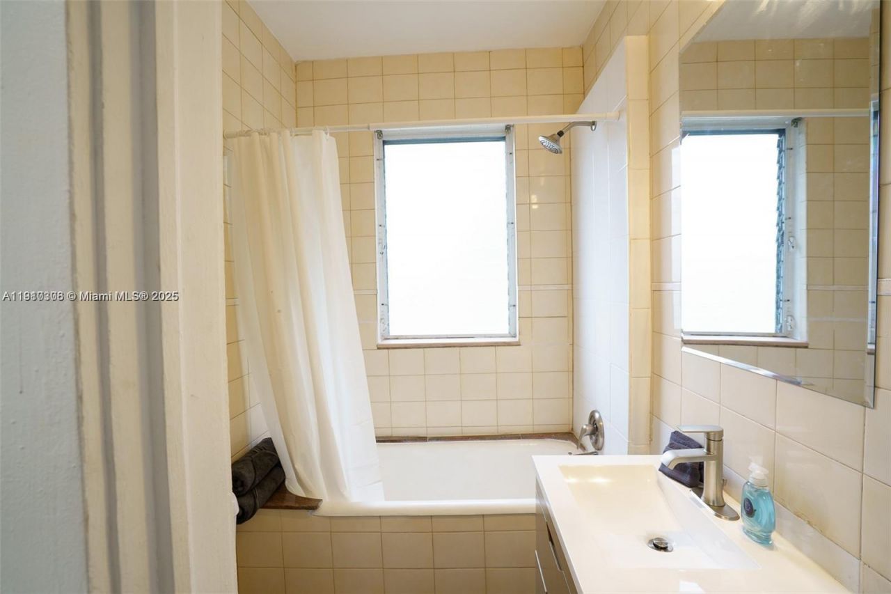 444 Ponce De Leon Blvd, Coral Gables, FL 33134 Photo