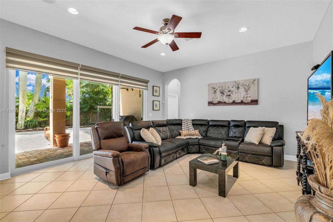 15974 SW 16th St, Pembroke Pines, FL 33027 Photo