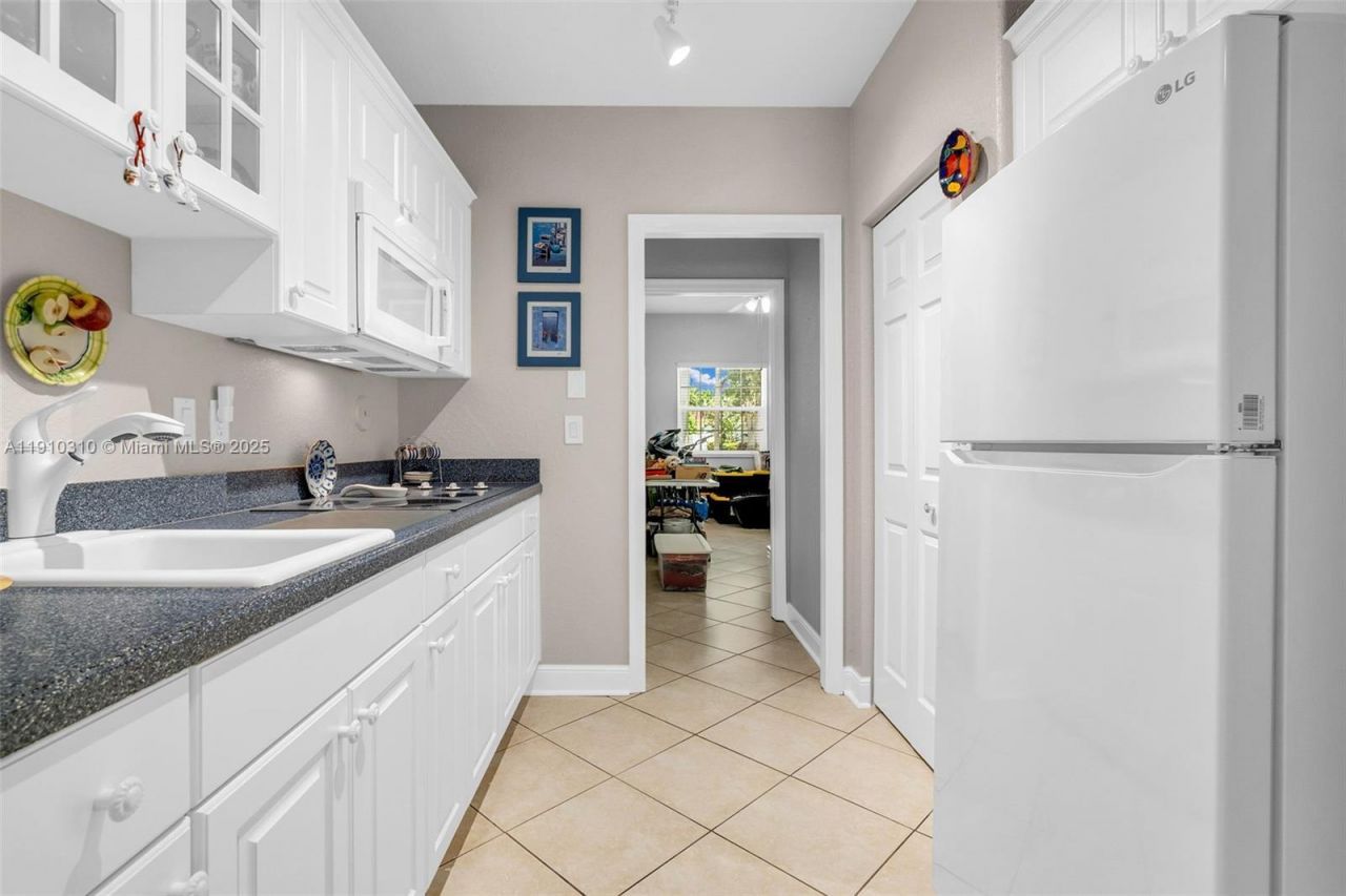 15974 SW 16th St, Pembroke Pines, FL 33027 Photo