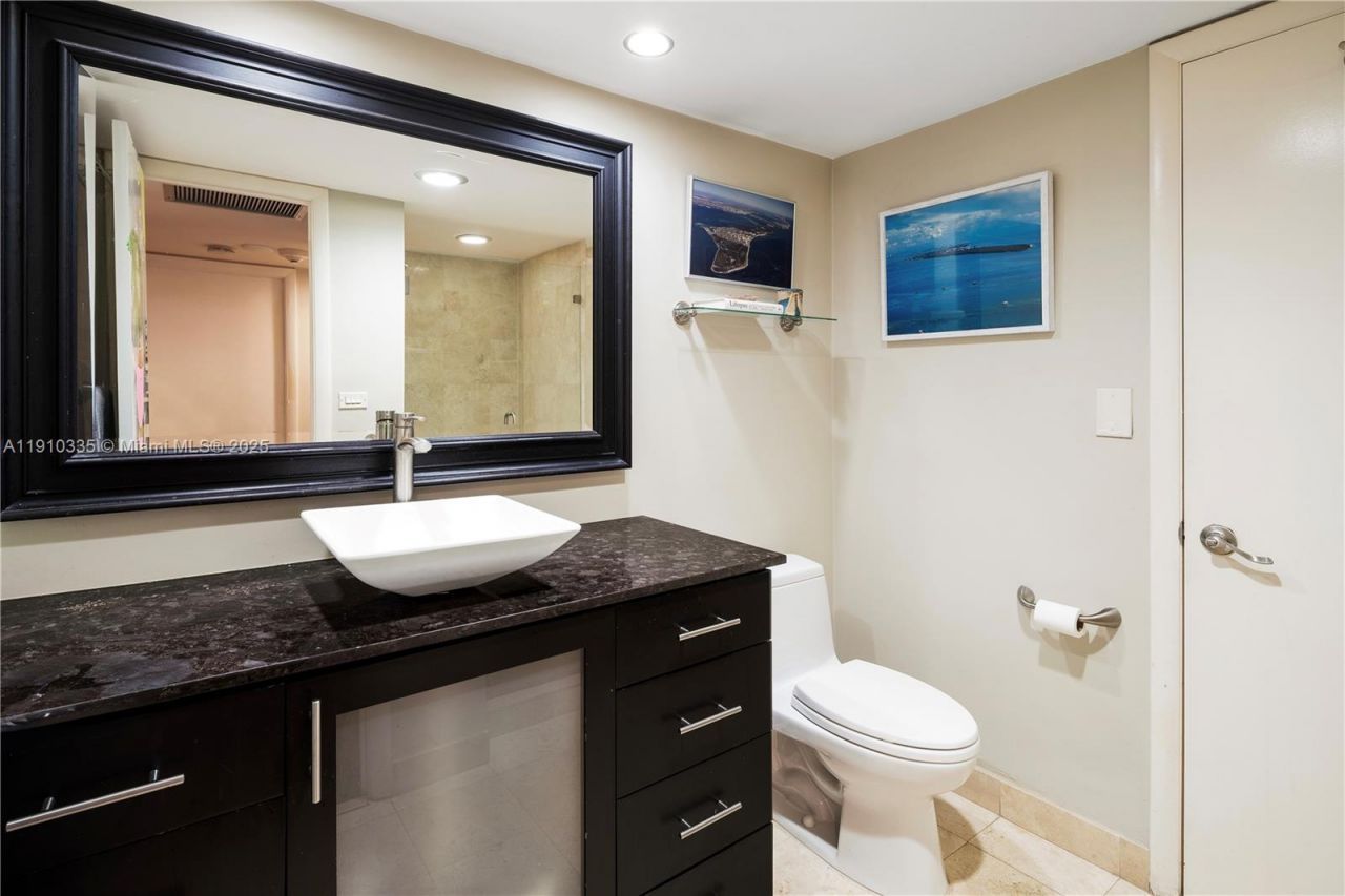 1111 Crandon Blvd, Unit C205, Key Biscayne, FL 33149 Photo