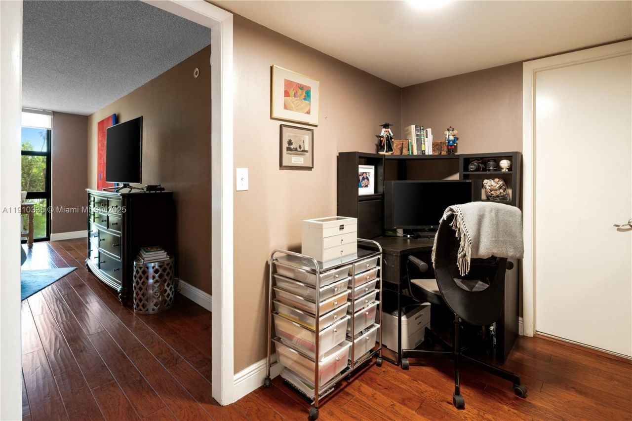 1111 Crandon Blvd, Unit C205, Key Biscayne, FL 33149 Photo