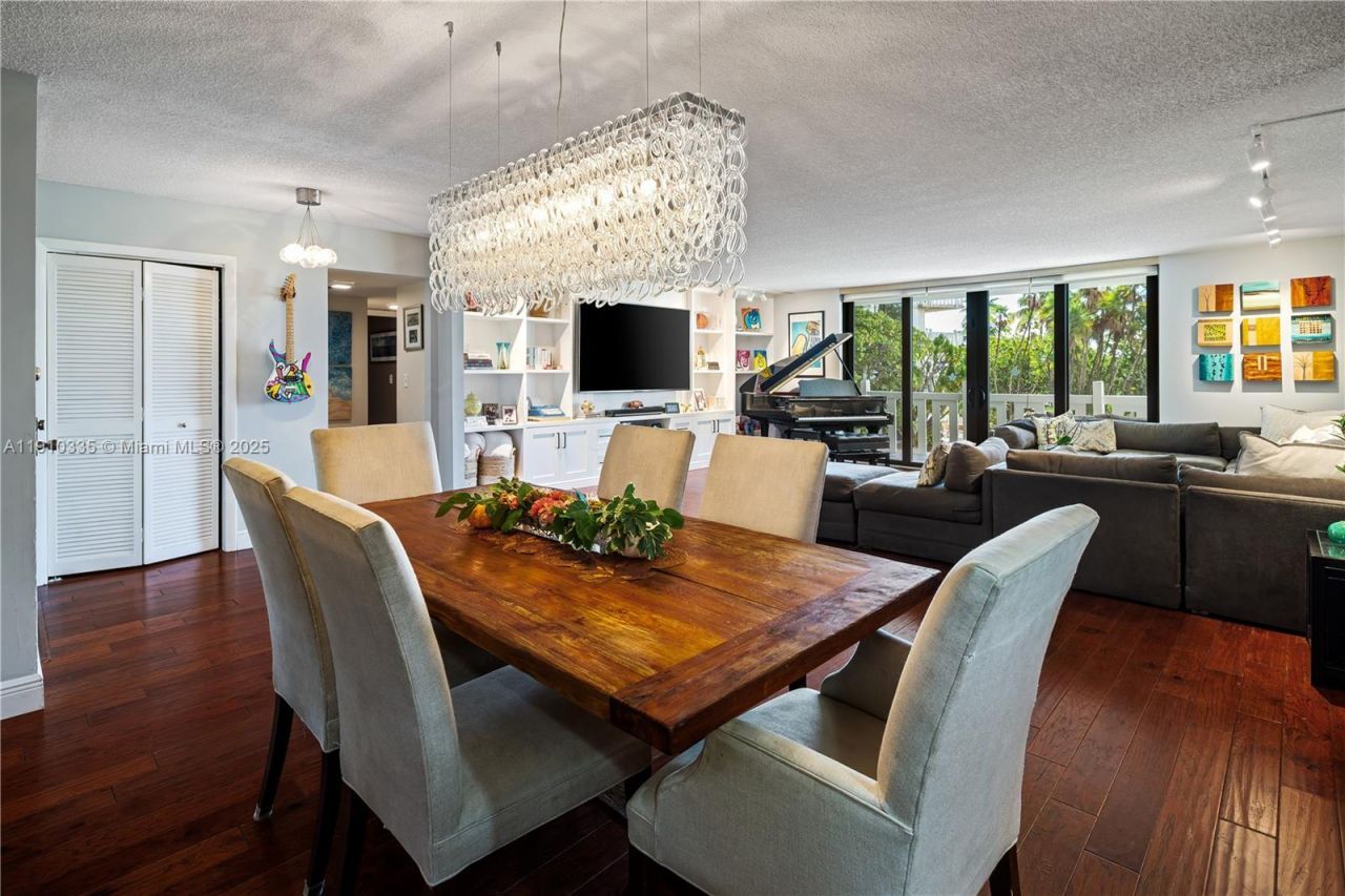 1111 Crandon Blvd, Unit C205, Key Biscayne, FL 33149 Photo