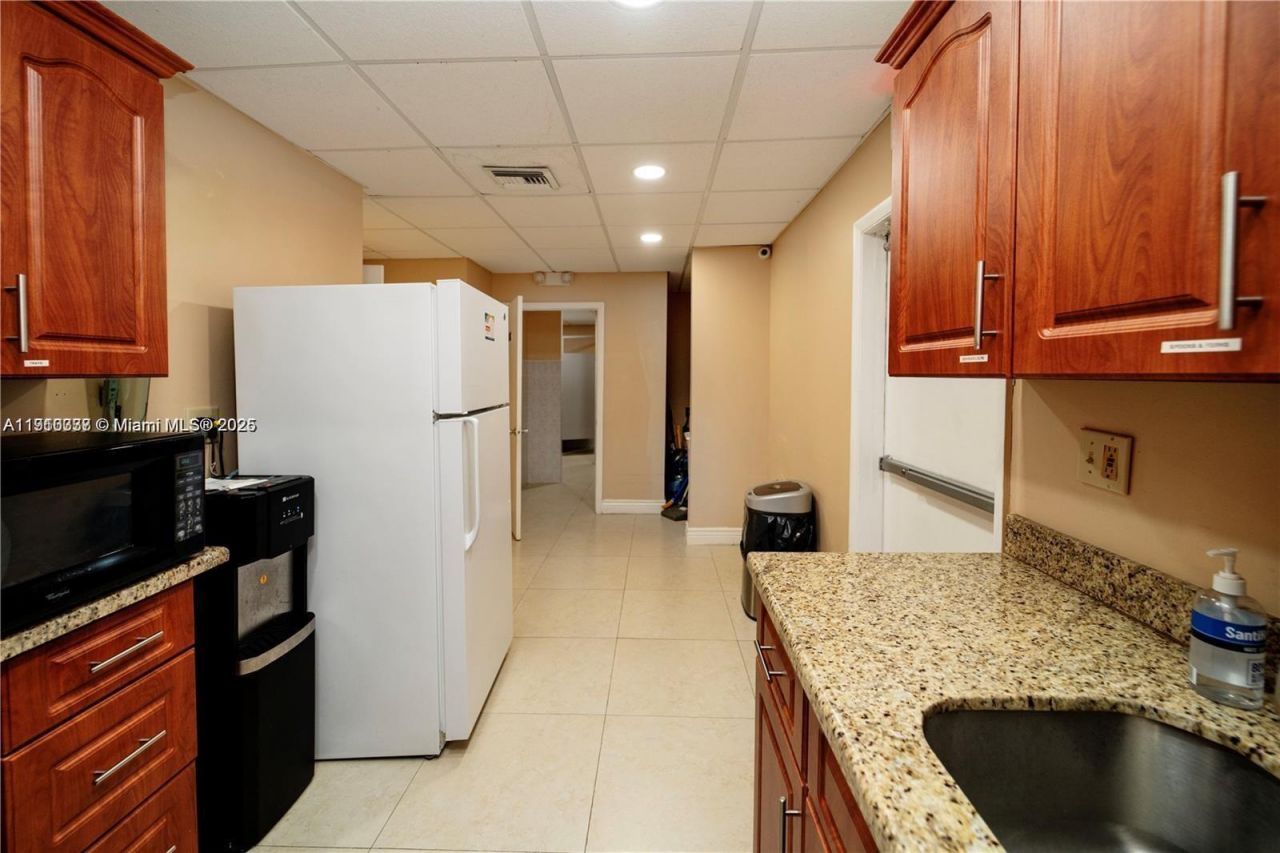 6180 NW 11th St, Unit 25-4, Sunrise, FL 33313 Photo