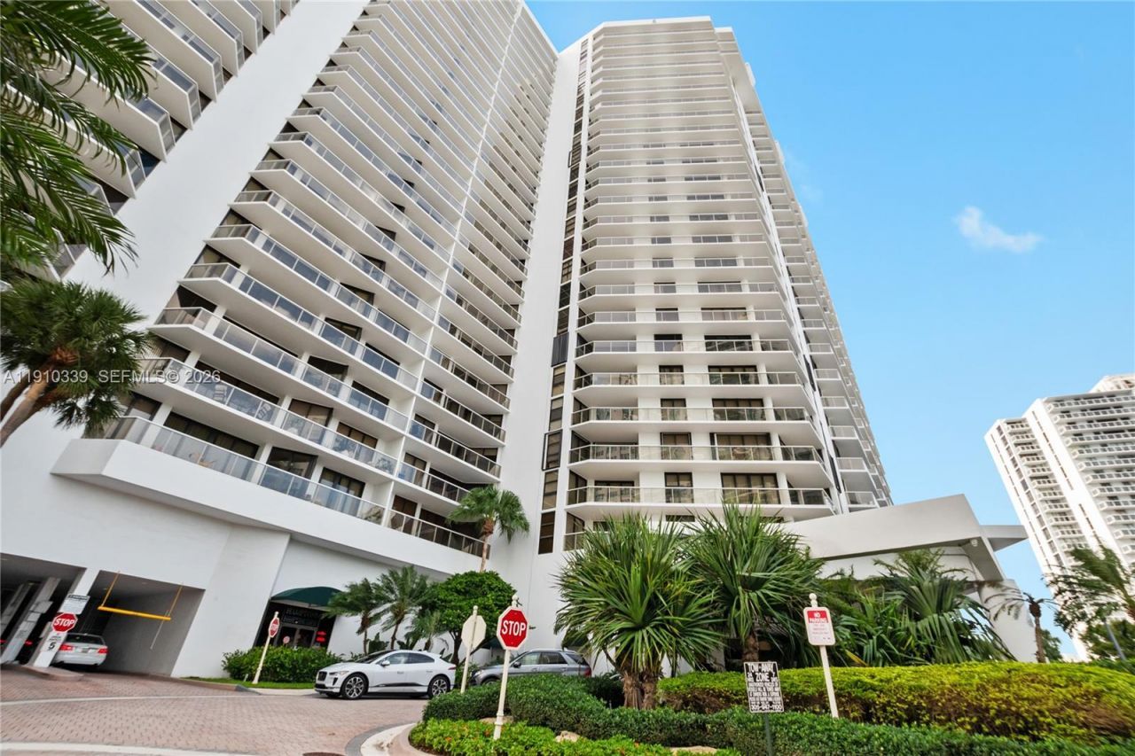 20281 E Country Club Dr, Unit 808, Aventura, FL 33180 Photo