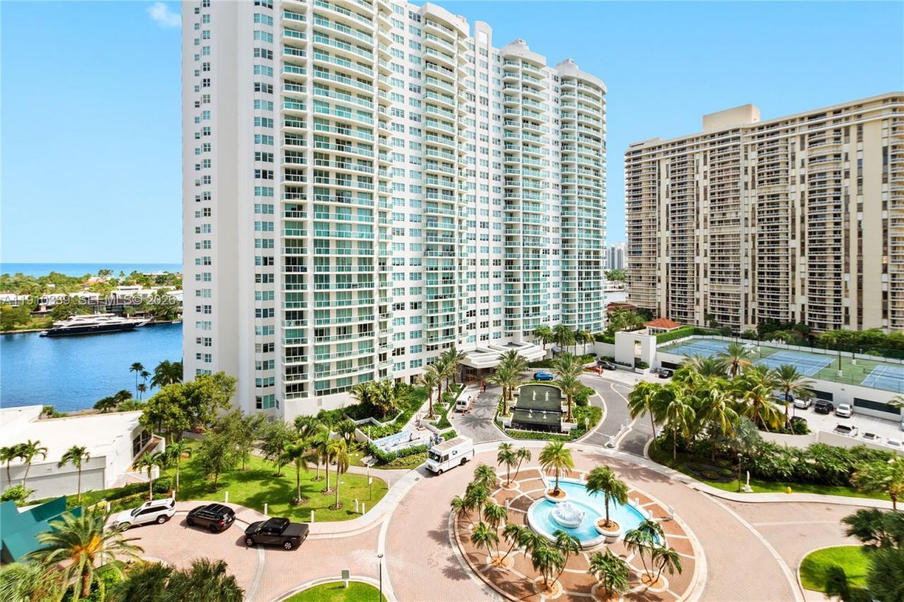 20281 E Country Club Dr, Unit 808, Aventura, FL 33180 Photo