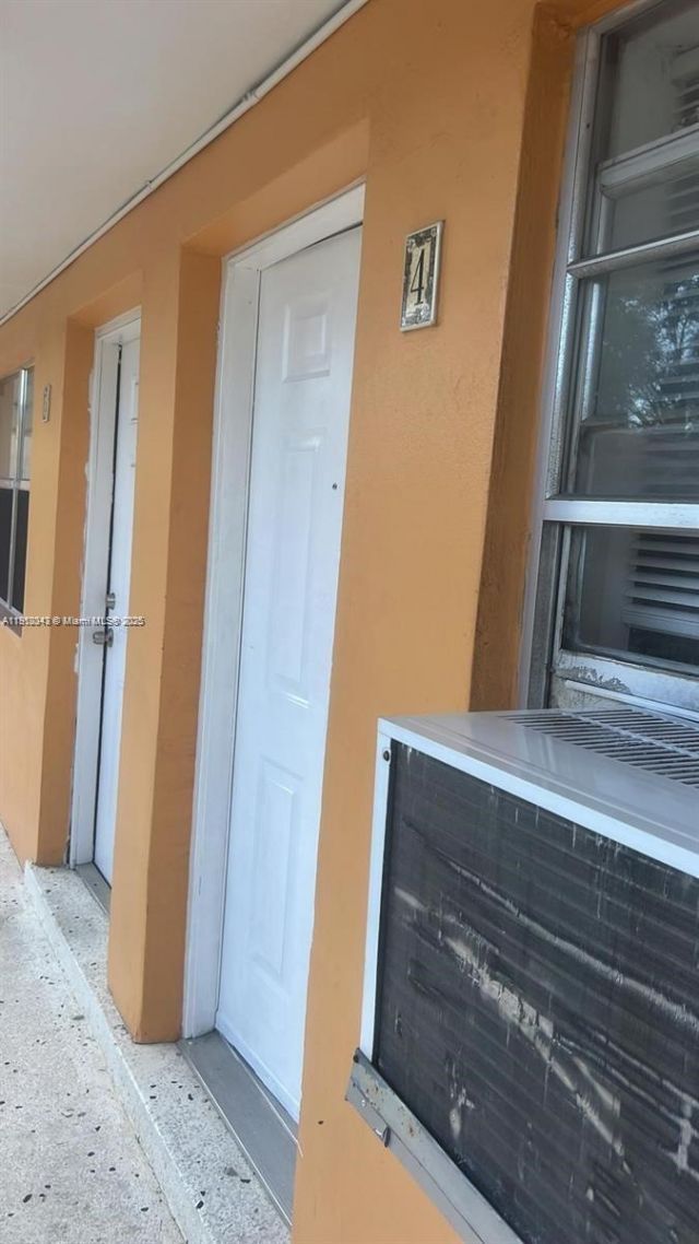 932 NW 5th St, Miami, FL 33128 Photo