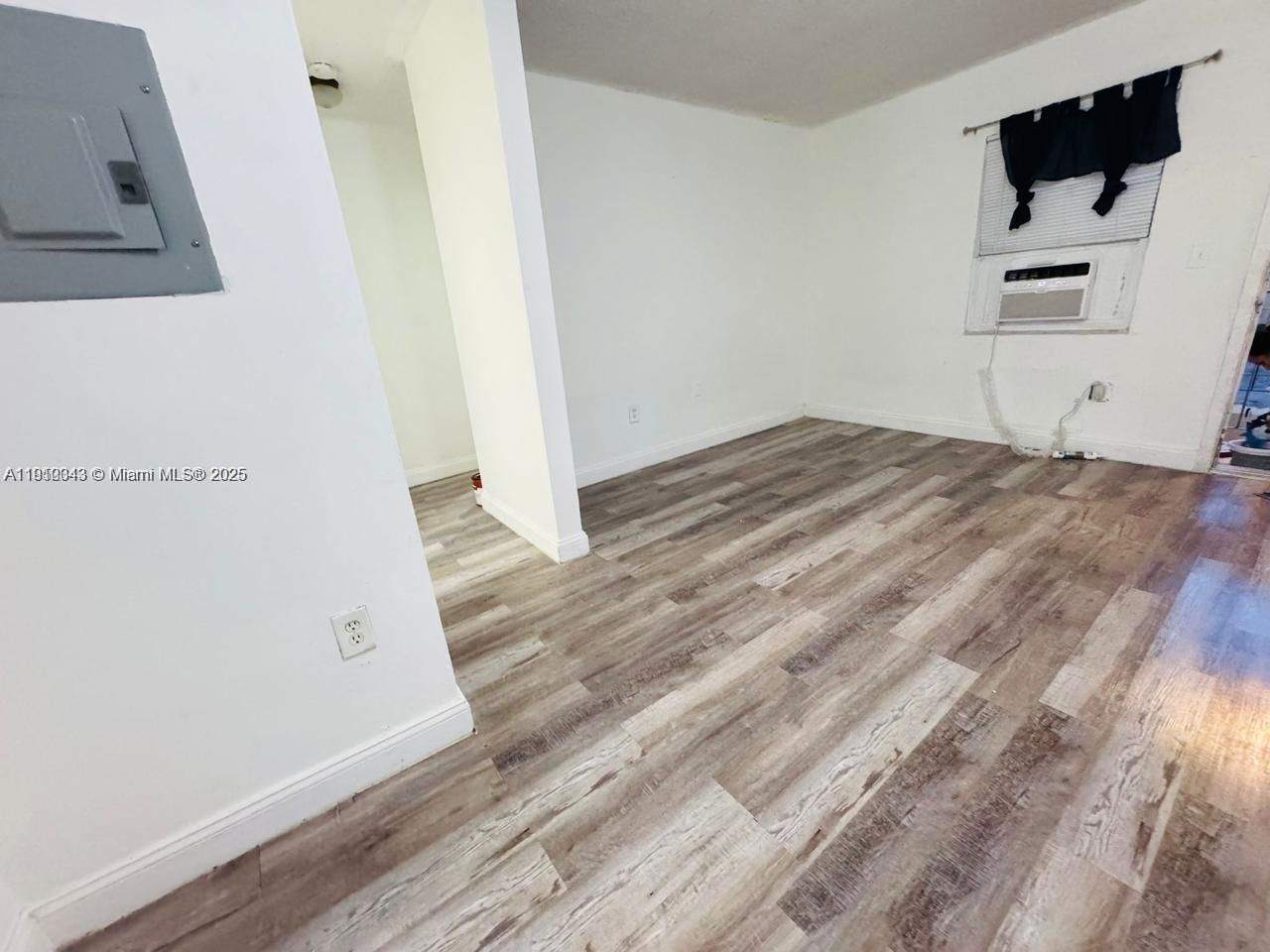 932 NW 5th St, Miami, FL 33128 Photo