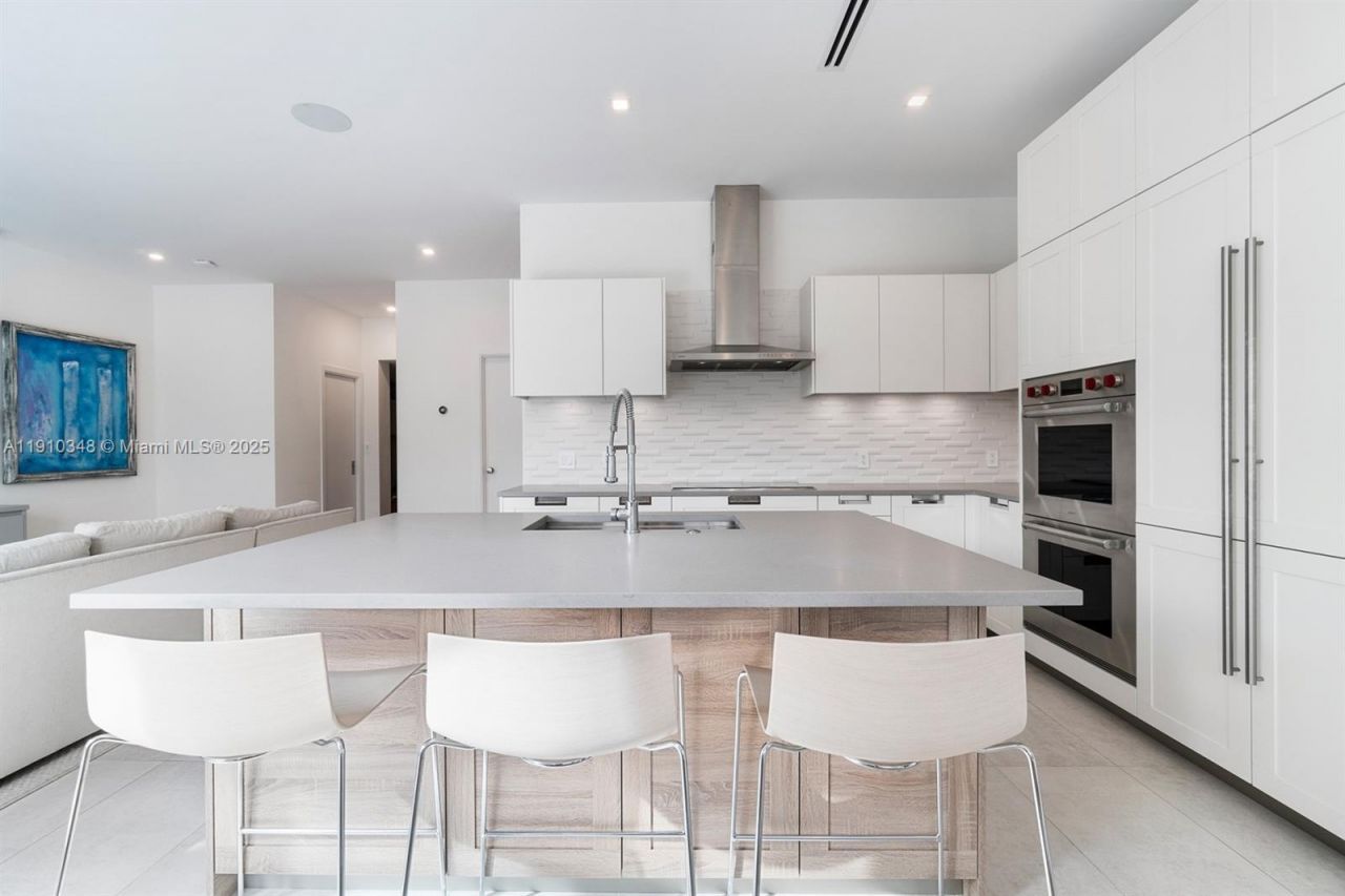 19941 NE 36th Pl, Aventura, FL 33180 Photo