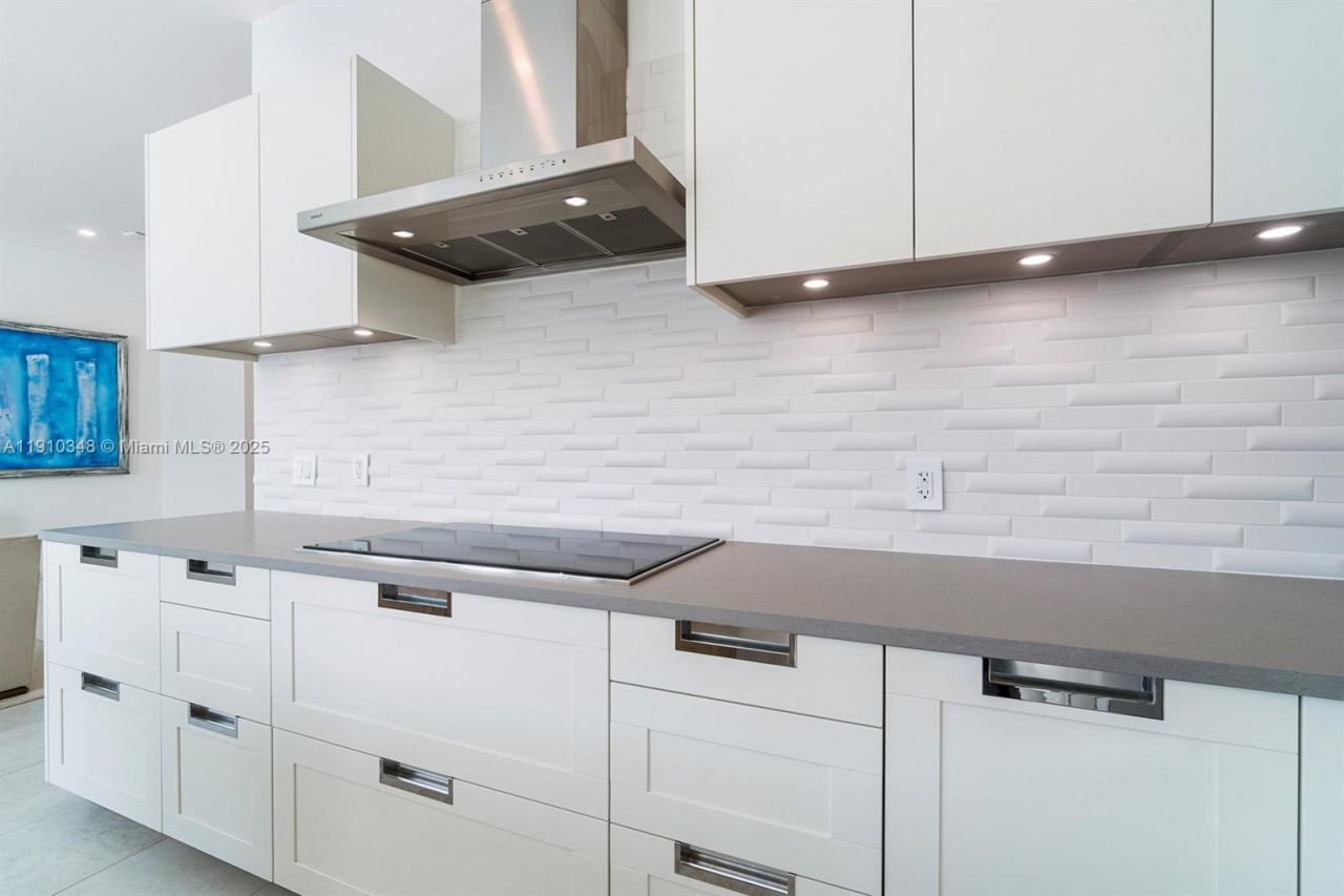 19941 NE 36th Pl, Aventura, FL 33180 Photo