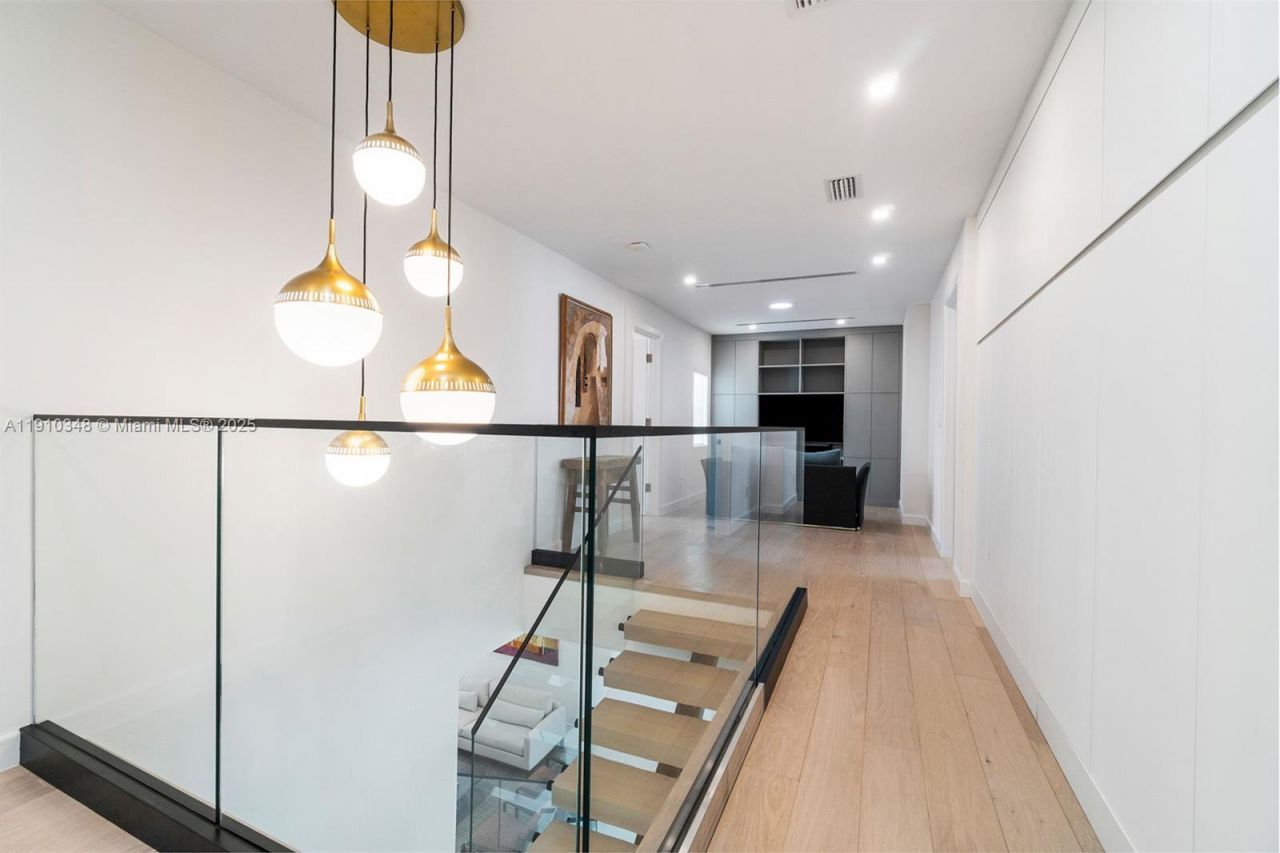 19941 NE 36th Pl, Aventura, FL 33180 Photo