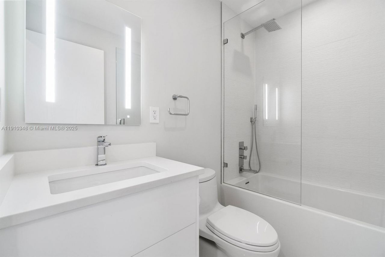 19941 NE 36th Pl, Aventura, FL 33180 Photo