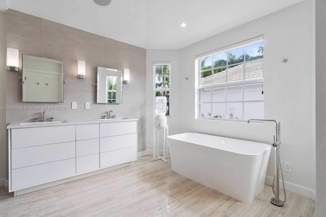 19941 NE 36th Pl, Aventura, FL 33180 Photo