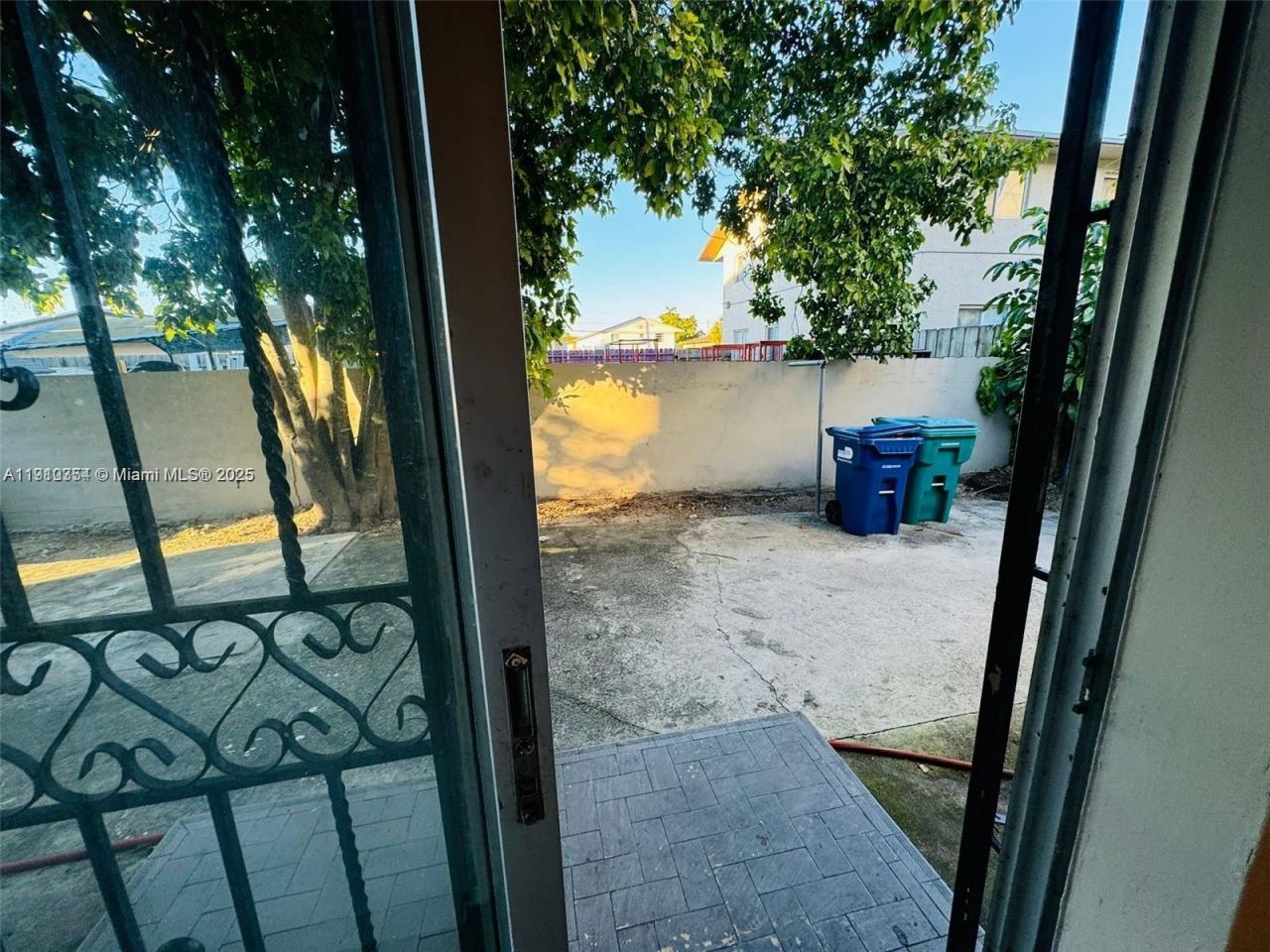 10805 SW 4th St, Sweetwater, FL 33174 Photo