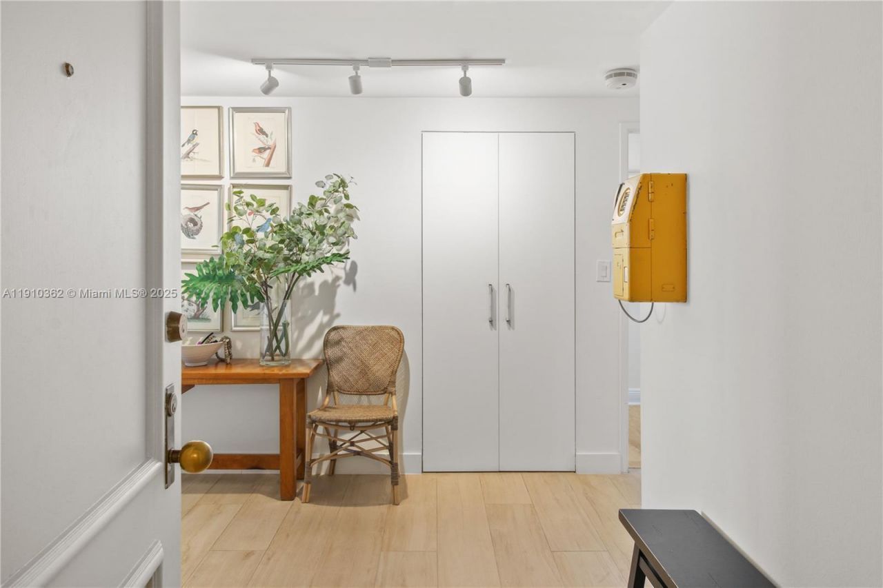 151 Crandon Blvd, Unit 1136, Key Biscayne, FL 33149 Photo