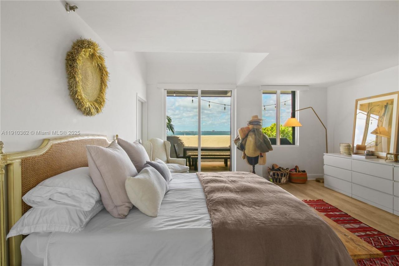 151 Crandon Blvd, Unit 1136, Key Biscayne, FL 33149 Photo