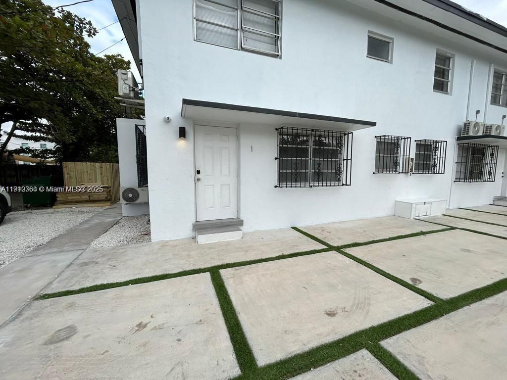 2655 SW 24th Ave, Miami, FL 33133 Photo