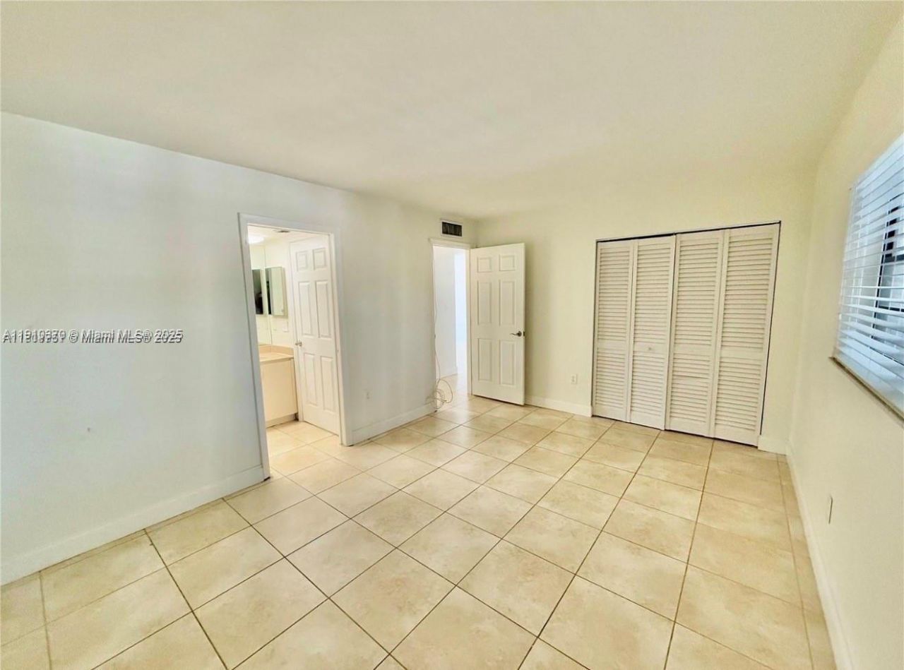 10825 SW 112th Ave, Unit 302, Miami, FL 33176 Photo