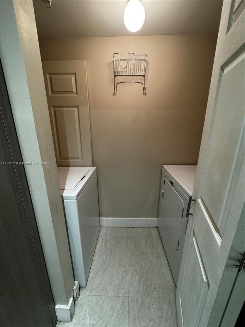 17150 N Bay Rd, Unit 2102, Sunny Isles Beach, FL 33160 Photo