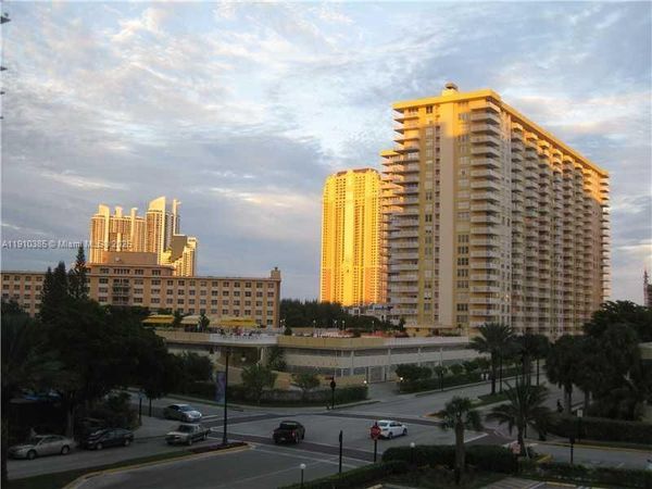 231 174th ST, Unit 320, Sunny Isles Beach, FL 33160