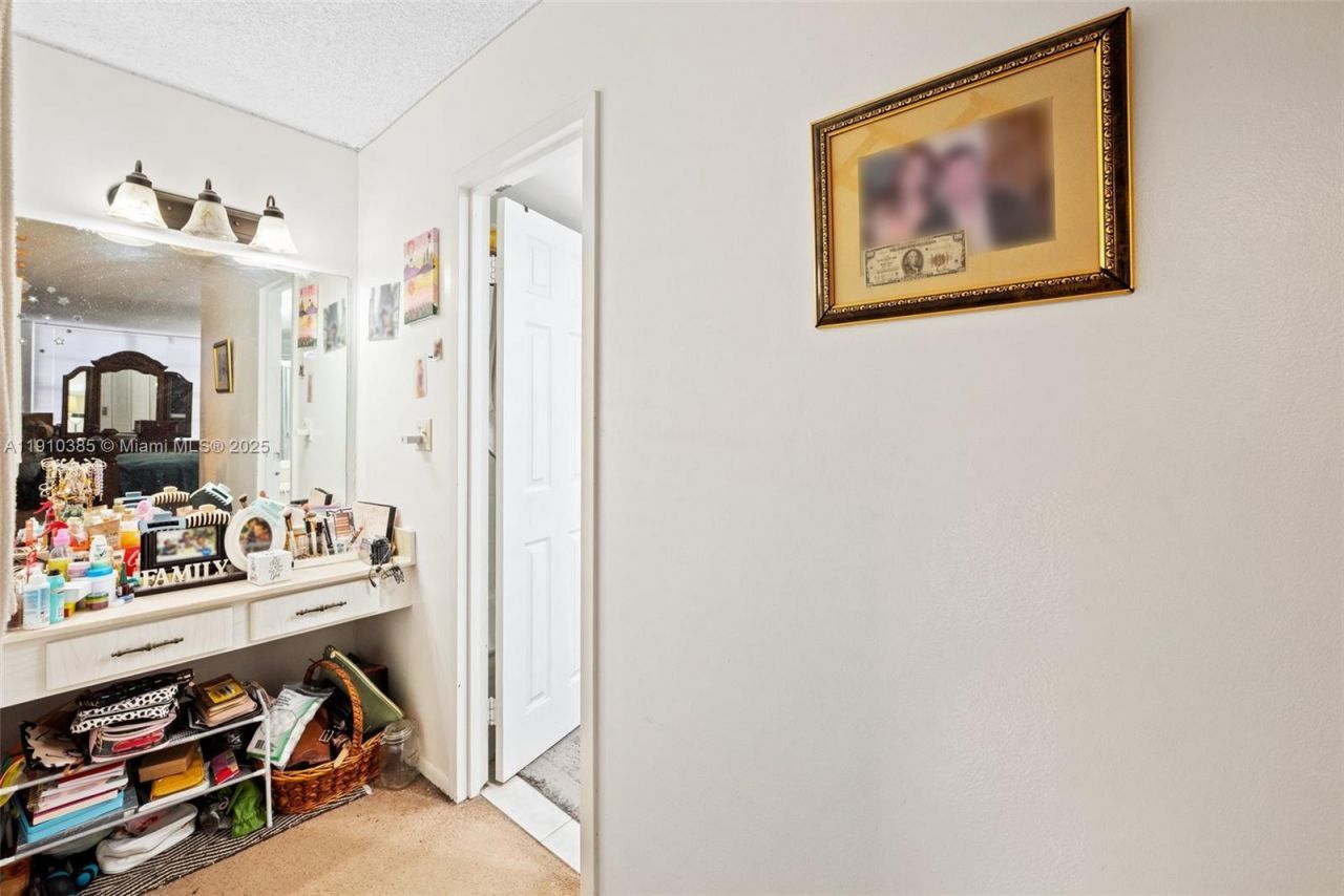 231 174th St, Unit 320, Sunny Isles Beach, FL 33160 Photo