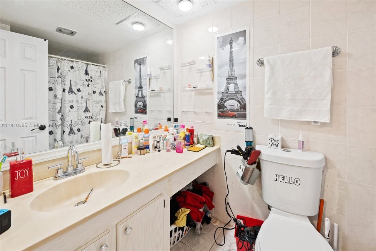 231 174th St, Unit 320, Sunny Isles Beach, FL 33160 Photo