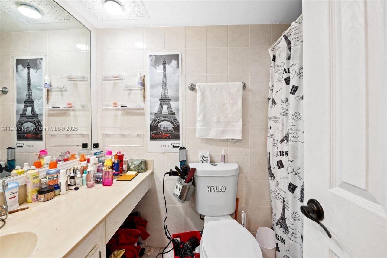 231 174th St, Unit 320, Sunny Isles Beach, FL 33160 Photo