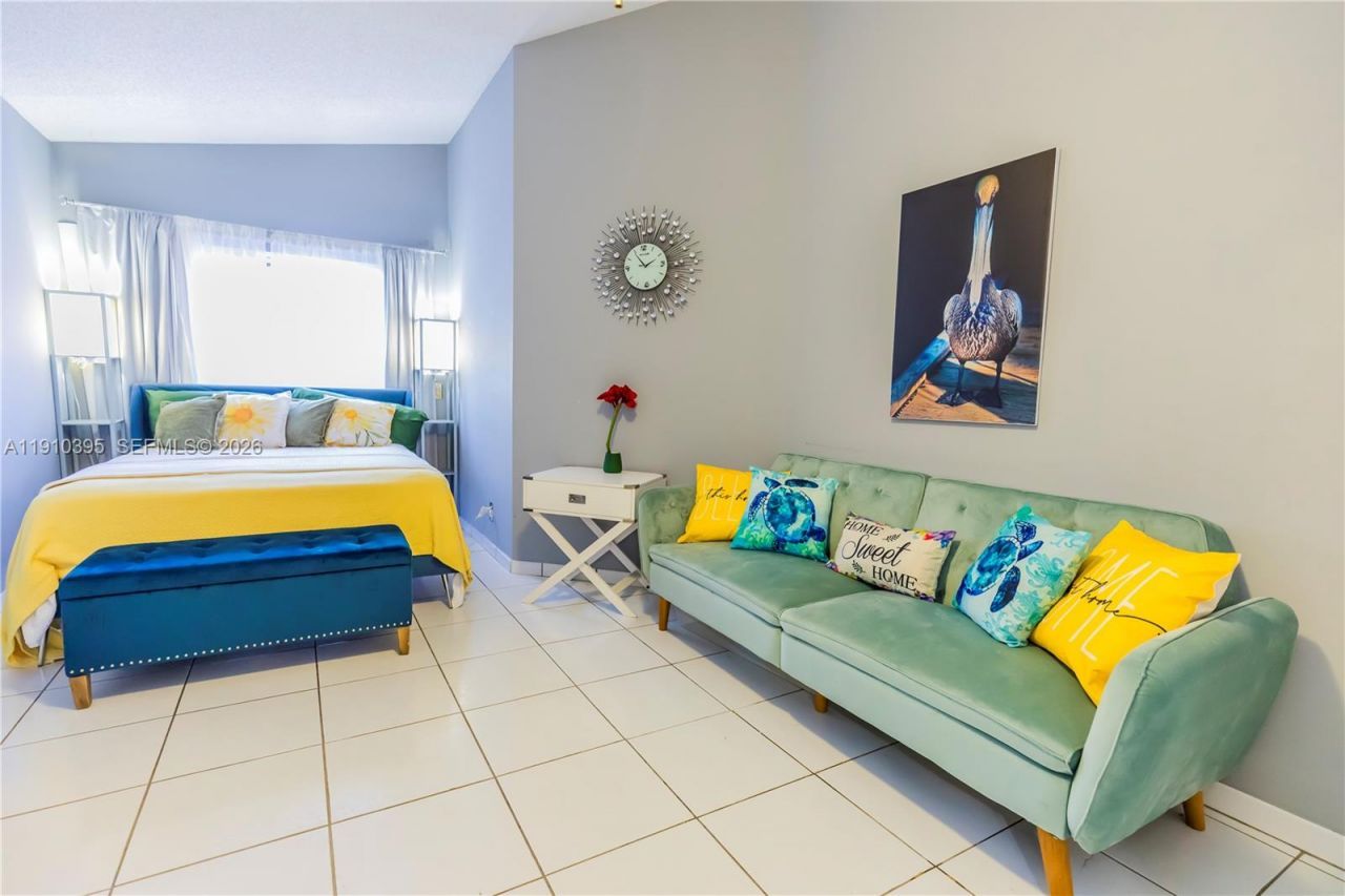 1327 Seagrape Cir, Weston, FL 33326 Photo