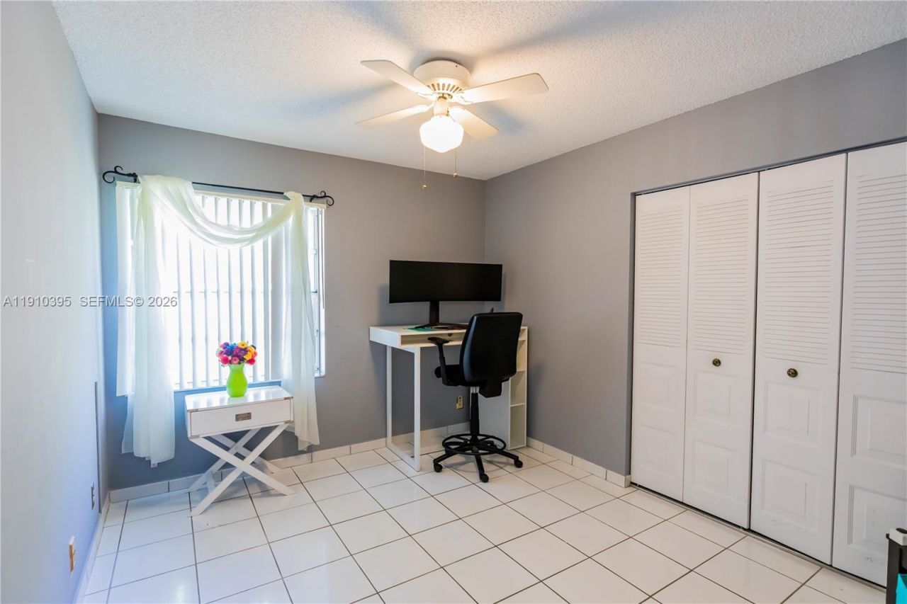 1327 Seagrape Cir, Weston, FL 33326 Photo