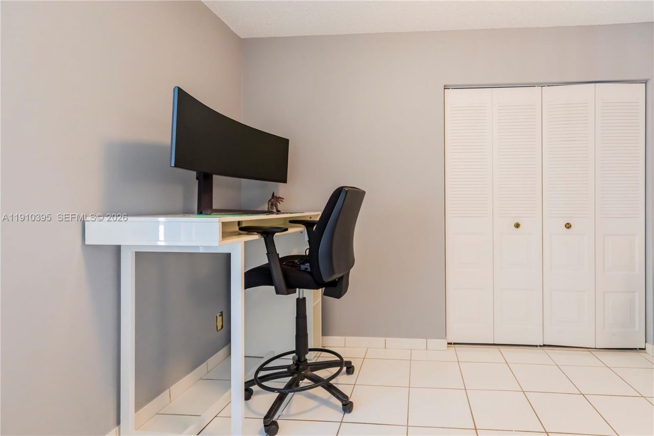 1327 Seagrape Cir, Weston, FL 33326 Photo