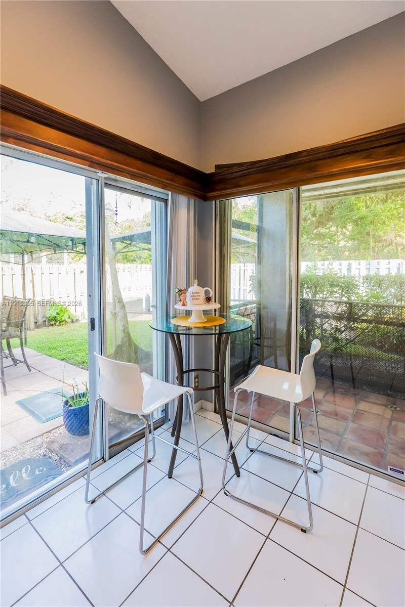 1327 Seagrape Cir, Weston, FL 33326 Photo