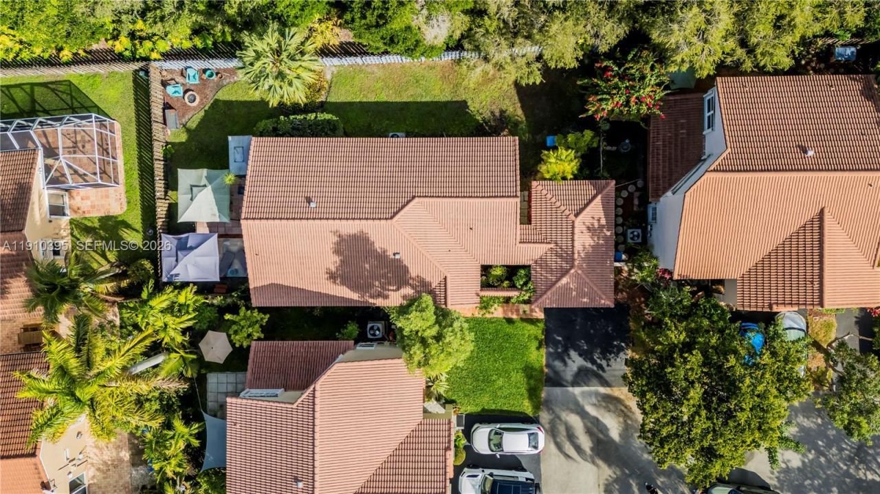 1327 Seagrape Cir, Weston, FL 33326 Photo