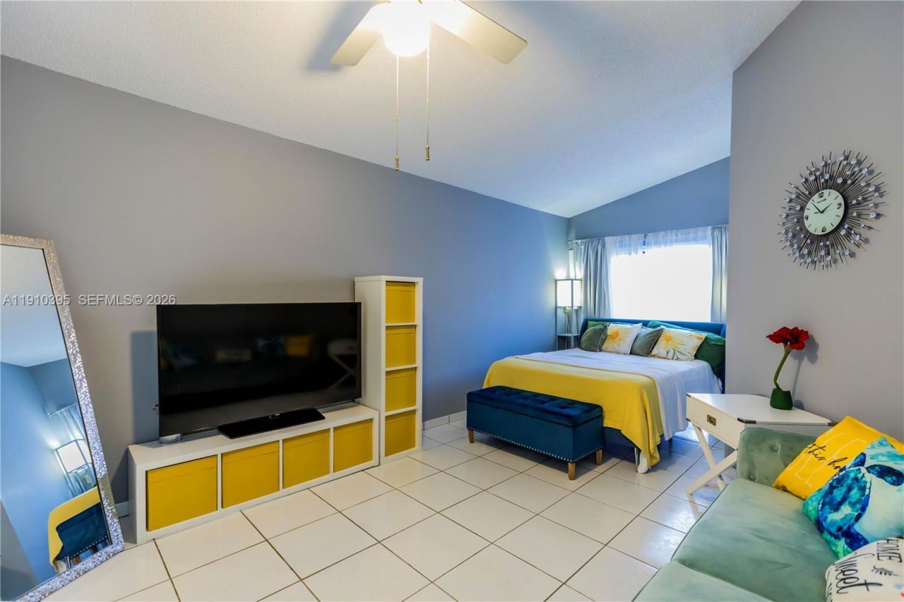 1327 Seagrape Cir, Weston, FL 33326 Photo